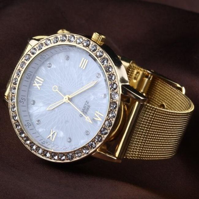 Zegarek w złotym kolorze z kamyczkami 1