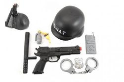Sada policie SWAT helma+pistole na setrvačník s doplňky plast v síťce RM_00311603