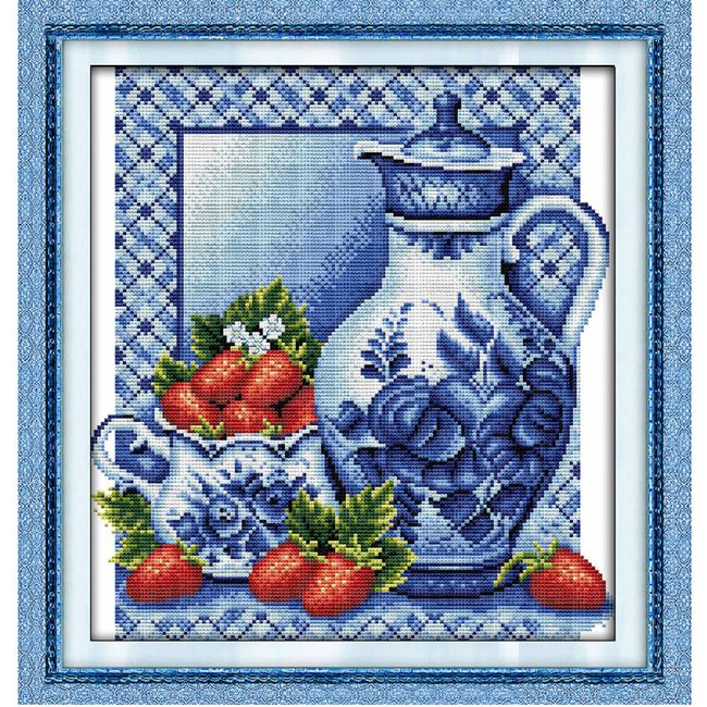 Slika za vezenje - čajnik in porcelan z jagodami 1