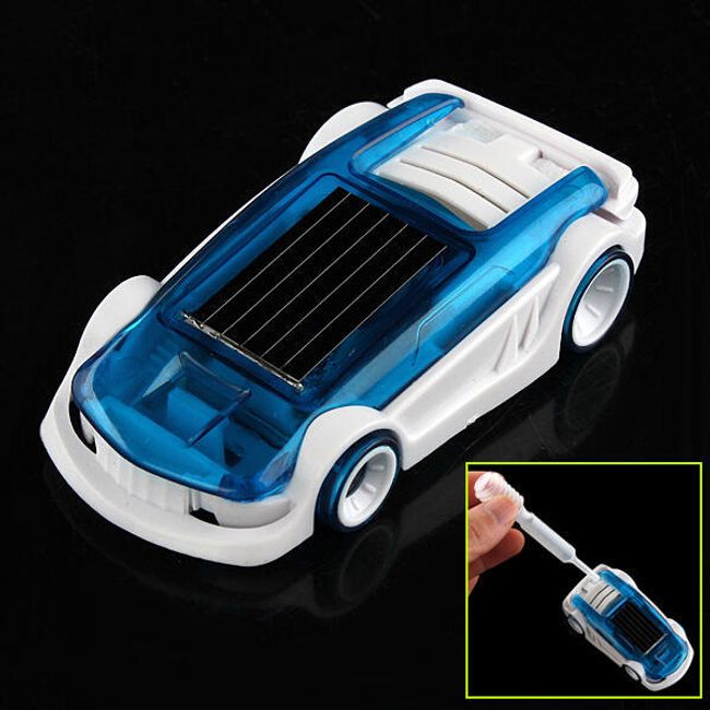 Auto igračka na slanu vodu i solarni pogon 1
