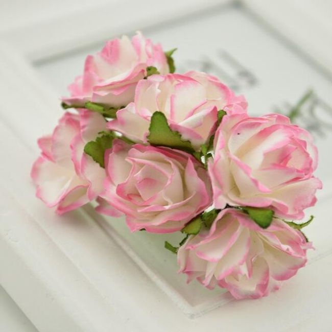 Dekorativní kytice s růžemi - Starorůžová 1