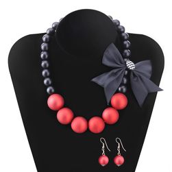 Eleganten komplet nakita z loki