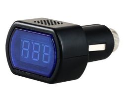 Digitalni avtomobilski voltmeter