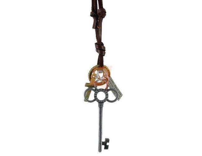 Kožený náhrdelník s klíčem  1